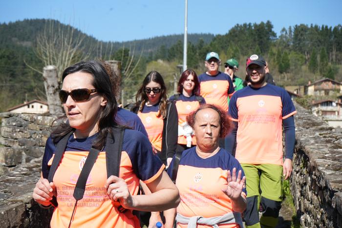 Ehunka lagunek parte hartu d 101 1774179513254