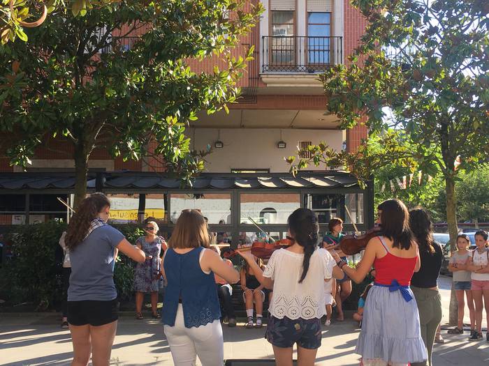 Haurrak eta edadetuak izan d 13 1502711846240