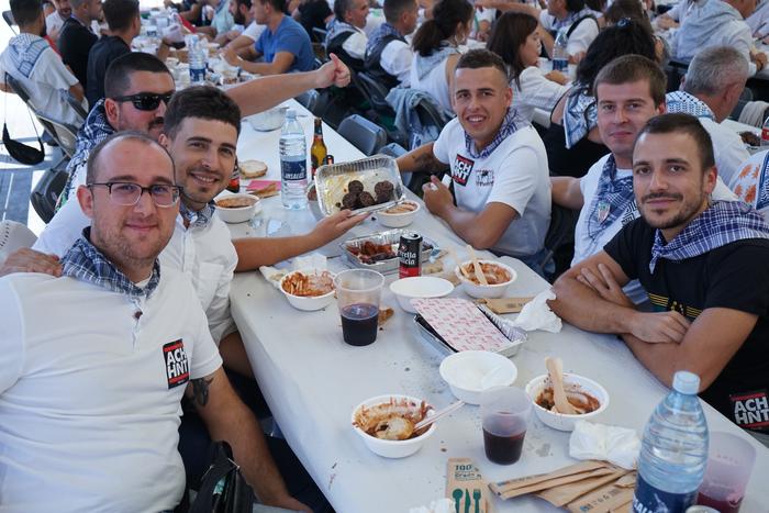 Jendetza batu da kuadrillen  79 1756403669696