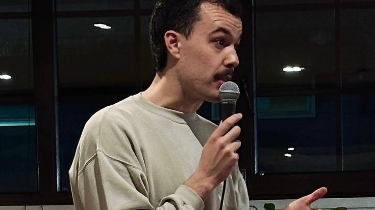 "Publikorik gabeko bakarrizketak ez du inongo zentzurik, umoregileak jendea behar du ikusteko idatzi duenak zerbait eragiten duen"