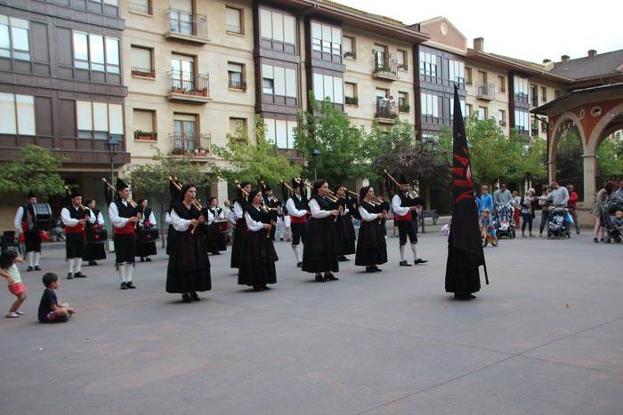 Folk doinuak eta marmitako t 30 1504428746630