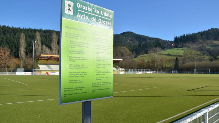 Futbol zelaia aldatzen hasi dira 145.200 euroko inbertsioarekin