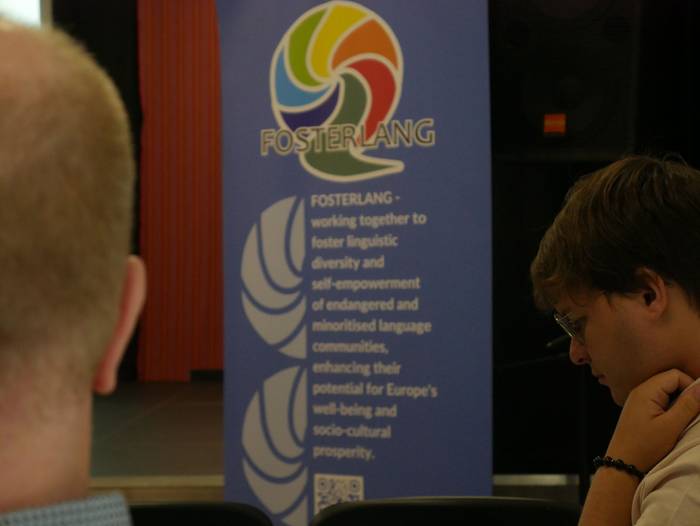 Eletik alera, Europako hizku 52 1759330605183