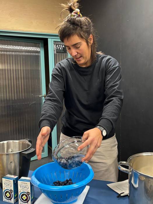 43 lagun jaso ditu "Elikadur 63 1776332525989