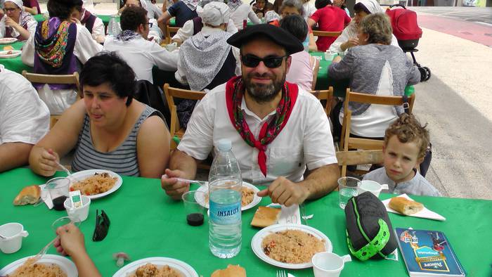 Dantza taldeak taldeak izan  131 1496055126015