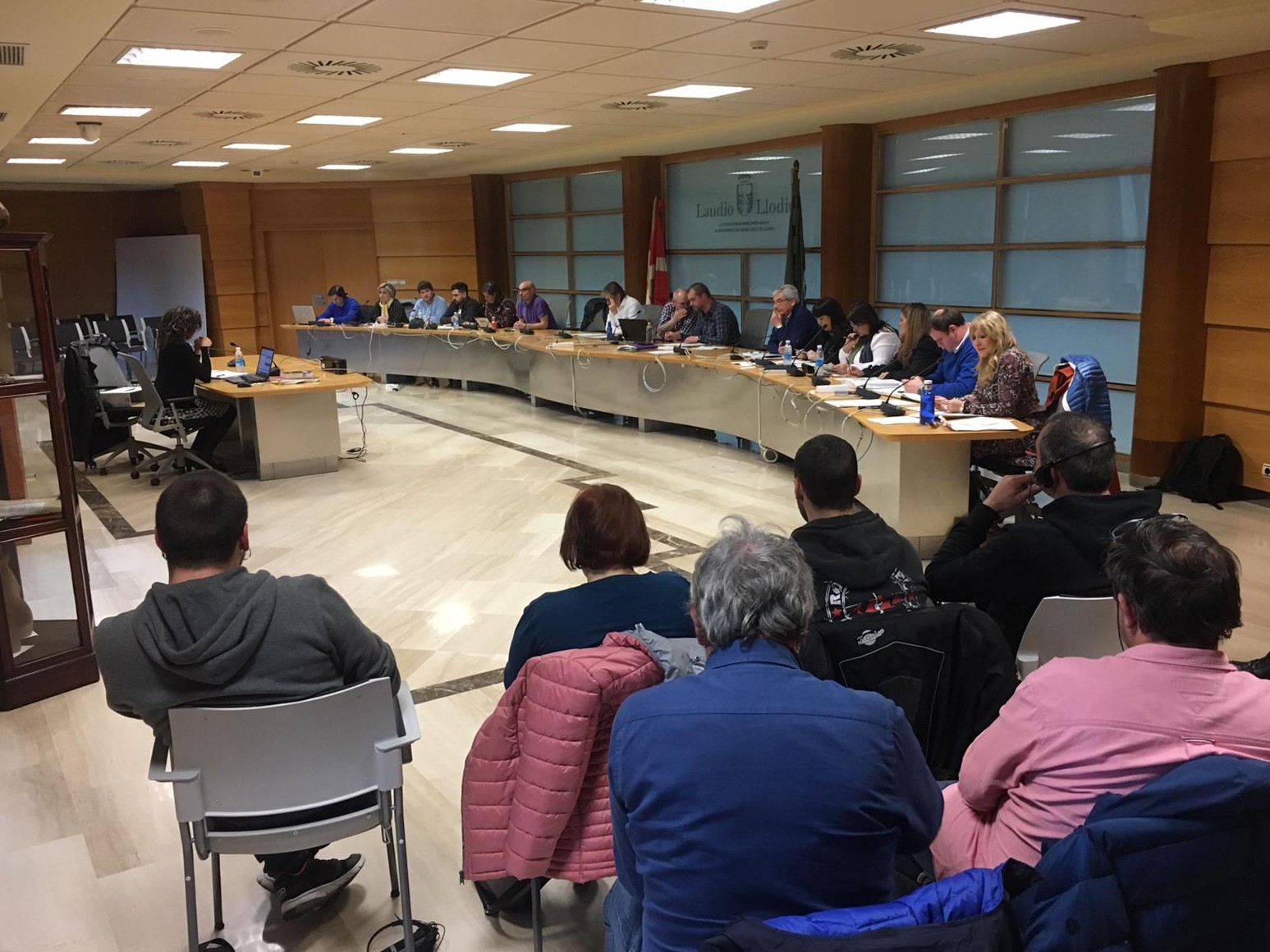 Udaleko lanpostuen zerrenda, greba feminista, Tubos Reunidoseko egoera eta beste hainbat gai landu zituzten Udal Osoko Bilkuran