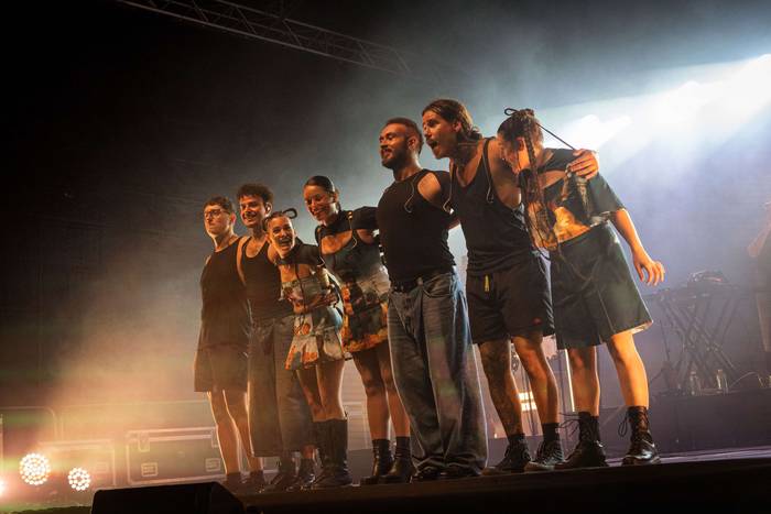 Dupla eta Tanxungeiras, Amur 18 1755213970172