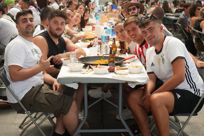 Paella txapelketarekin ekin  26 1755462984674