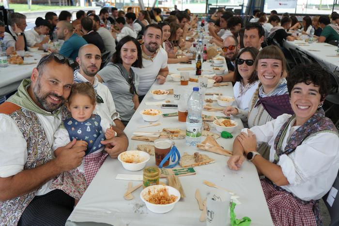 Euskal Jaiak Aldai plaza har 20 1759004298847