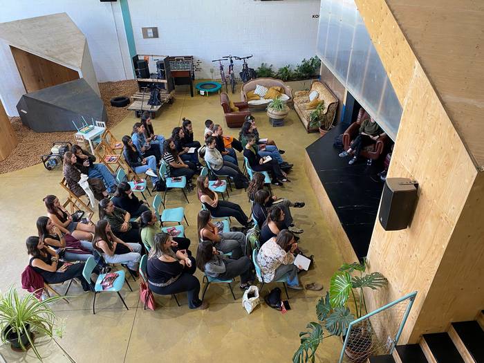 Hausnarketa eta ahizpatasuna 12 1757923151893