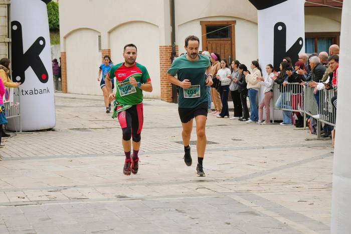 Hirurehundik gora korrikalar 45 1761471905083