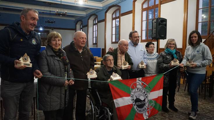 Txarlazo Mendi Taldeak 60 urteko ibilbidea ospatu du