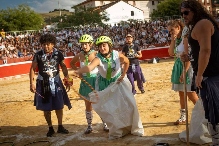 Zezen plaza lepo Muturreko H 74 1756414751260