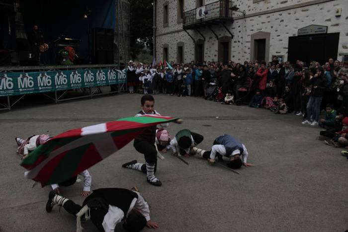 Dantza eta musika artean has 24 1524868869090