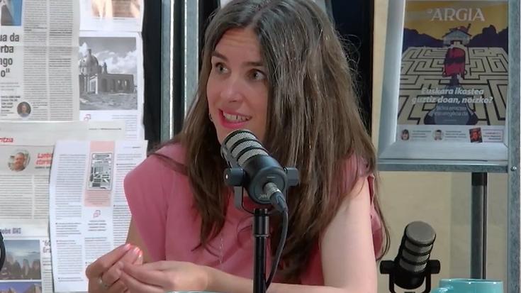 Ainhize Gastaka Laudioko alkateak hainbat gairen berri eman zuen 'Azalera' podcastean