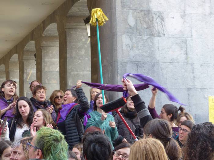 Greba feministaren goizeko t 120 1520512760339