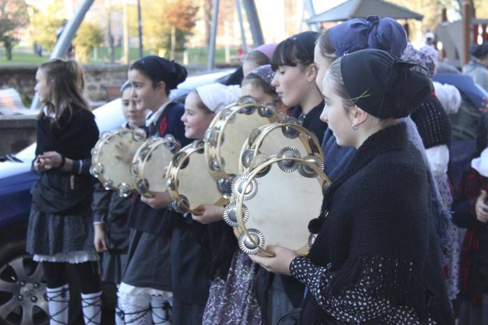 Olentzero eta maridomingi Ai 22 1514143510781