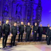 Santa Lucia abesbatzaren emanaldia: "Hemen gaude"