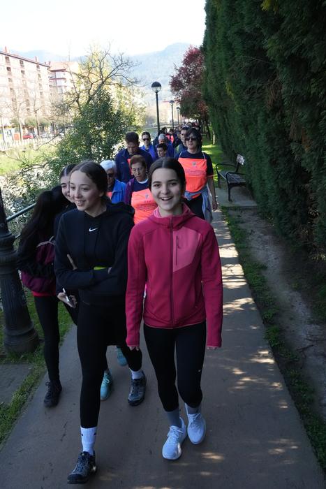 Ehunka lagunek parte hartu d 48 1774179259305