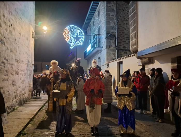 Hiru Errege Magoek ilusioz b 71 1767729381921