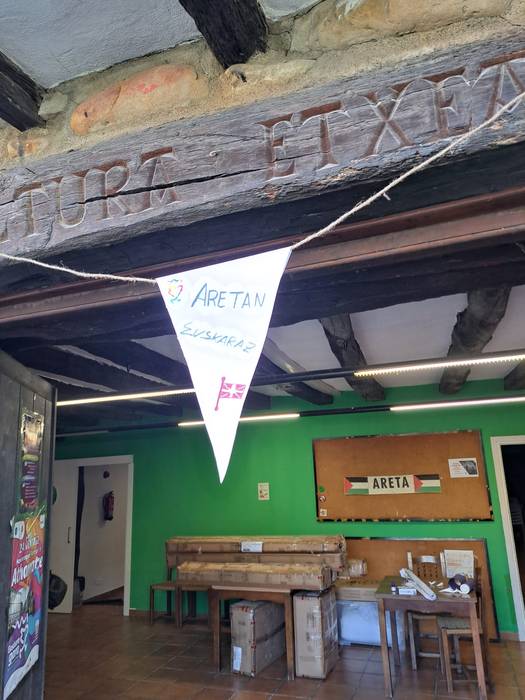 Areta apaindu zuten atzo Kor 10 1774390103331