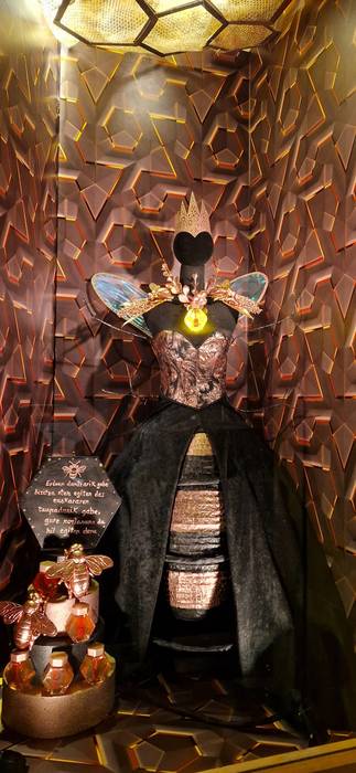 Maila handiko erakusleihoak  14 1766486395671