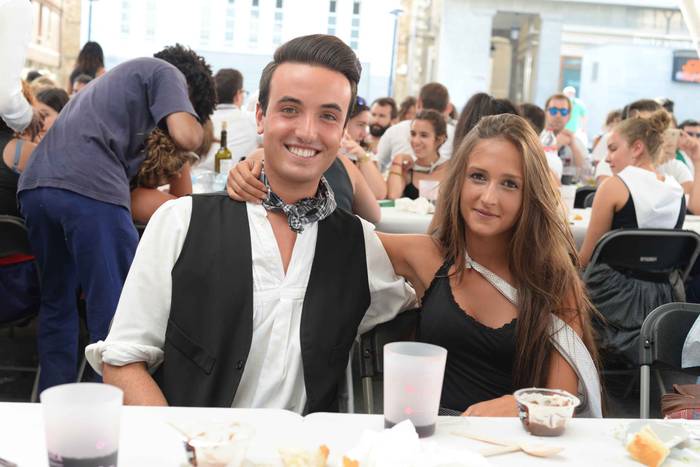 Aldai plaza txiki geratu da  125 1503894983664