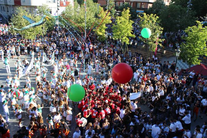 Pregoi irakurketarekin hasi  61 1502632275851