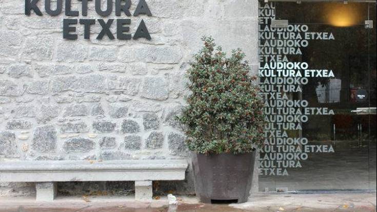 Irailaren 10ean Arabako Eraldaketa Komunitarioko Bulegoa Laudion izango da berriz