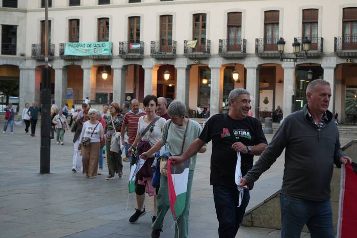 Giza katea osatu dute Gazako 8 1759863757938