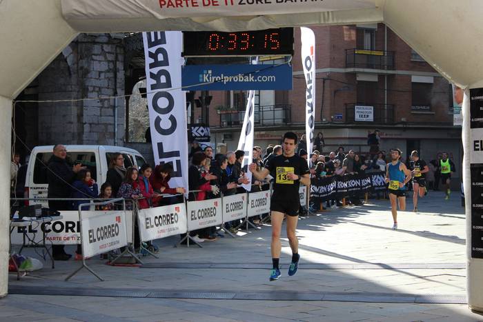 300 korrikalari baino gehiag 44 1517150055094