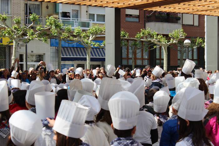 San Anton plazan egin dute u 23 1493306663127