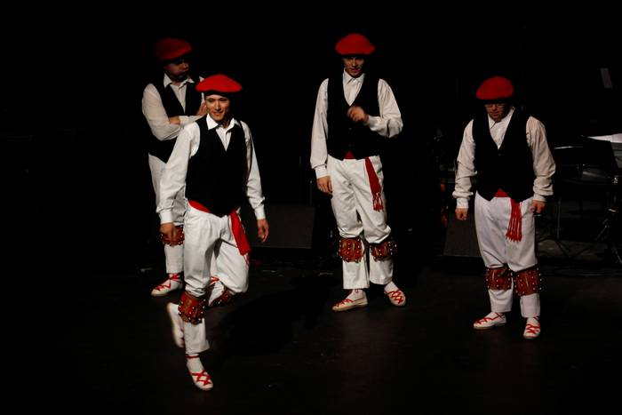 Aiara Dantza taldeak Amurrio 21 1519751883174