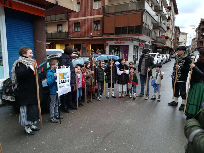 Agate Deunaren bezpera Laudion