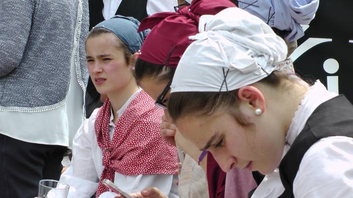 Dantza taldeak taldeak izan  59 1496050726116