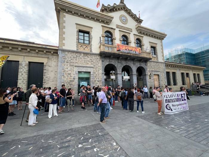 Dozenaka lagunek salatu dute 4 1775594198623