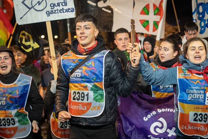 Aldarrikapenez eta pirotekni 40 1774600291979