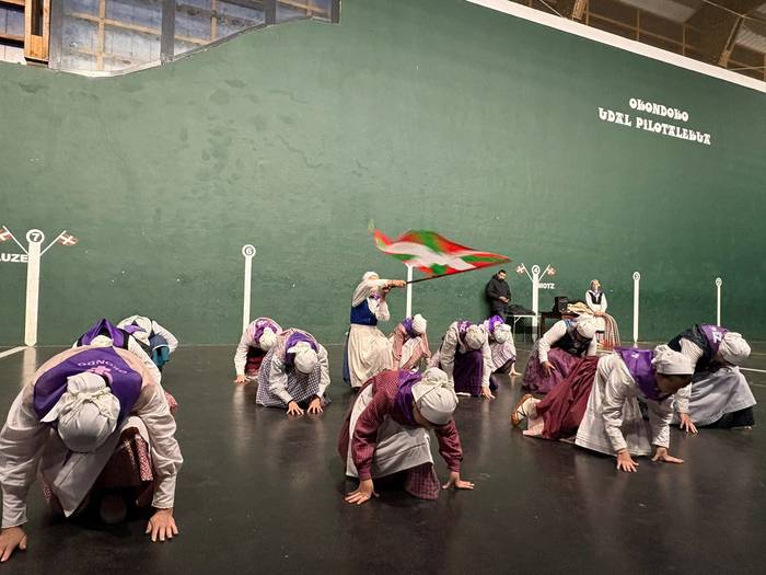 Okondoko emakumeen historia, 3 1763923611636