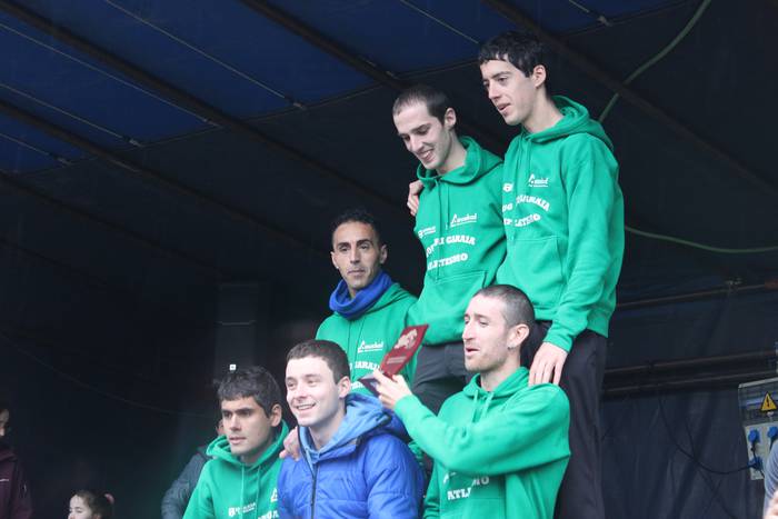 Ehunka lasterkarik bete ditu 149 1518376309067