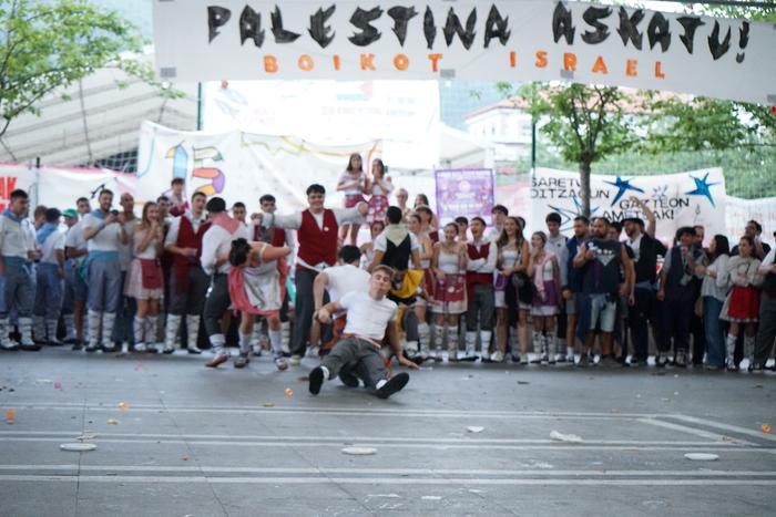 Flan-xurga lehiaketak gatza  33 1756313430525