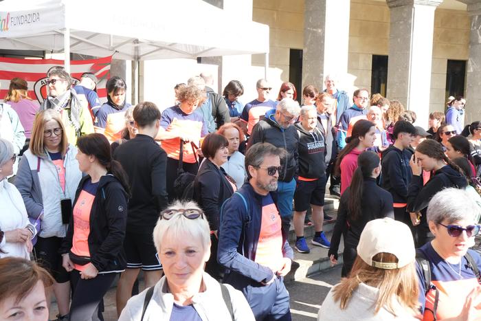 Ehunka lagunek parte hartu d 17 1774179104595