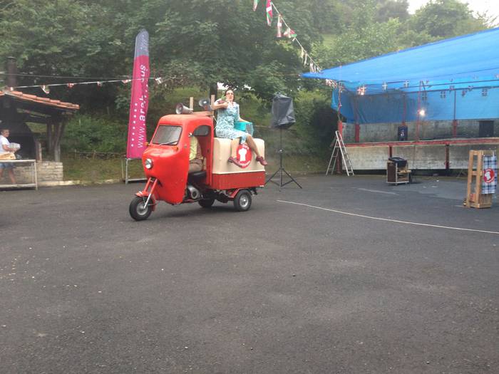 Kale ikuskizunek alaitu zute 14 1502279889741