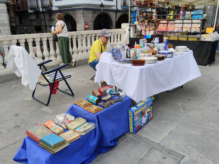 Antzinako objektuz eta bildu 72 1758390999379