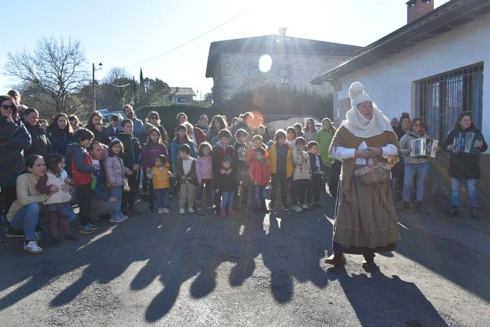 Olentzerok eta Mari Domingik 3 1765801018951