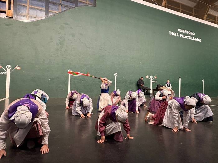 Okondoko emakumeen historia, 1 1763923607626