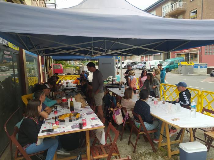 Paella, karta eta igel txape 1 1760003752243