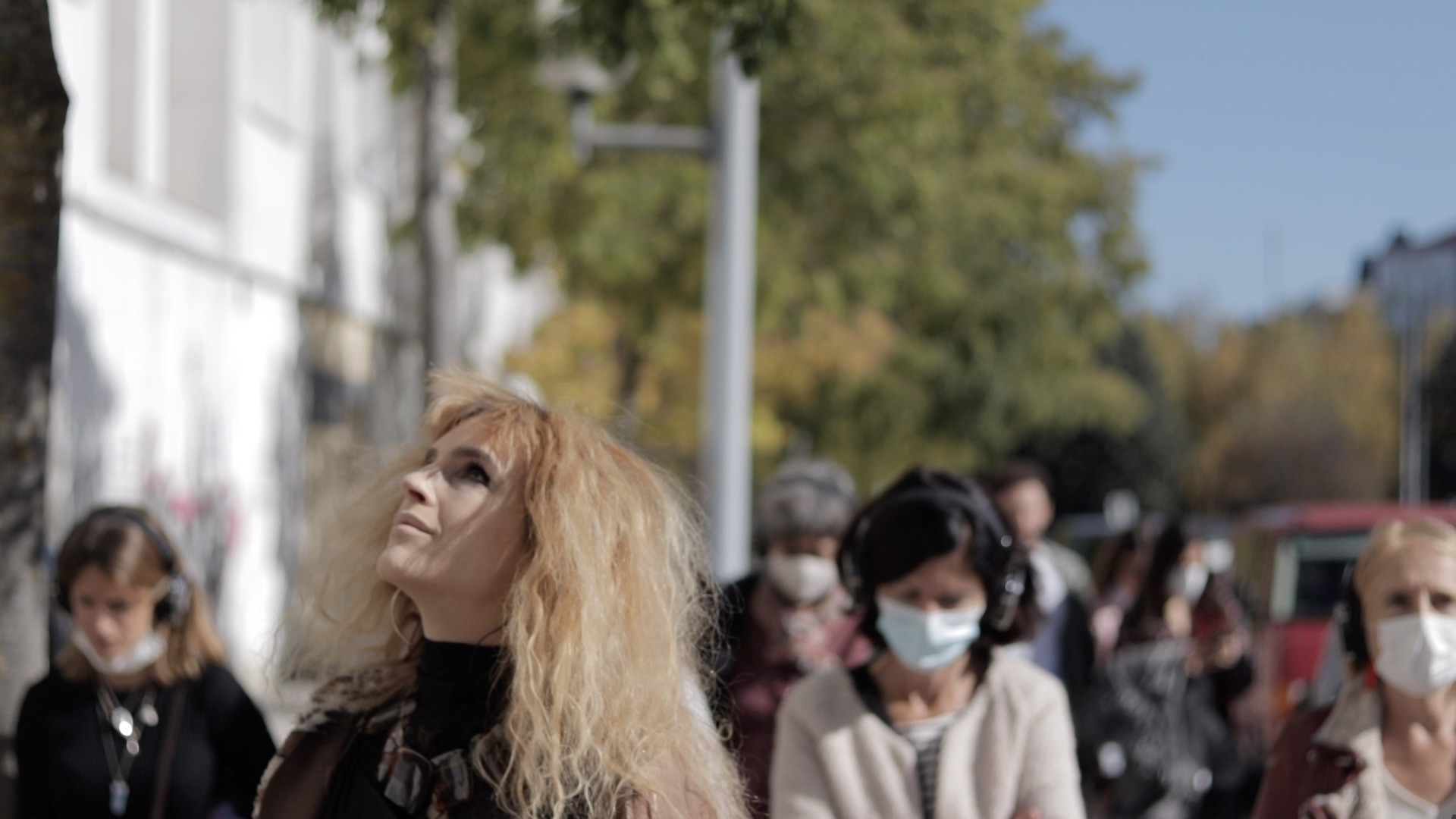 "Oso albiste pozgarria da gurea film esperimentala  eta oso berezia delako, kalean egindako performance itxurako ikuskizun batetan oinarrituta dago"