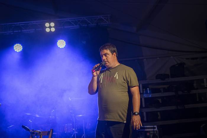 Hasiera eman diote Urdufolk  12 1759570154875