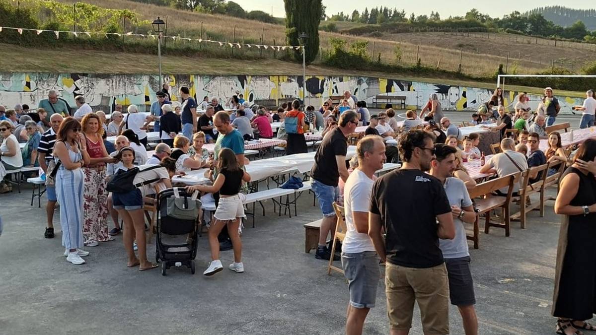 Herritarrak erdigunean jarrita gozatu dituzte Lantenoko jaiak