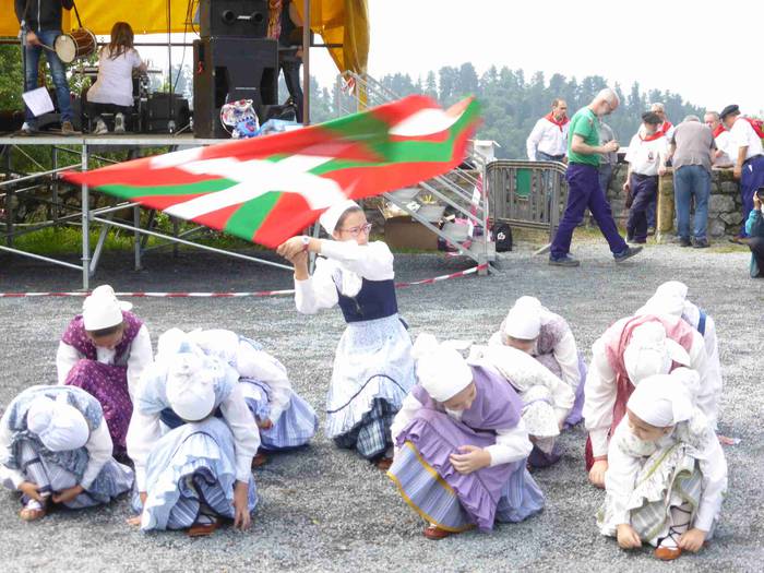 Astelehenerarte luzatu ziren 77 1496394569730